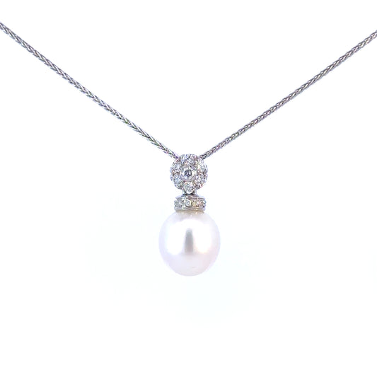 FLOWER &amp; PEARL NECKLACE