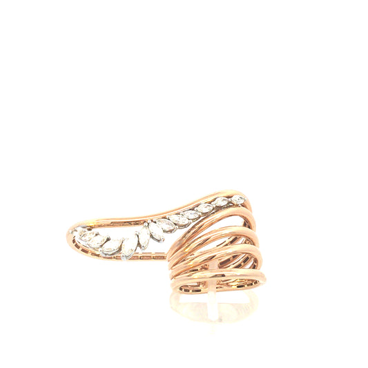 "DIAMOND WINGS" ring with diamond details