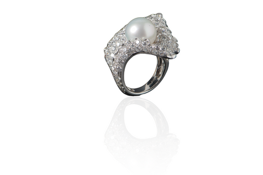 DIAMONDS RING WITH PEARL